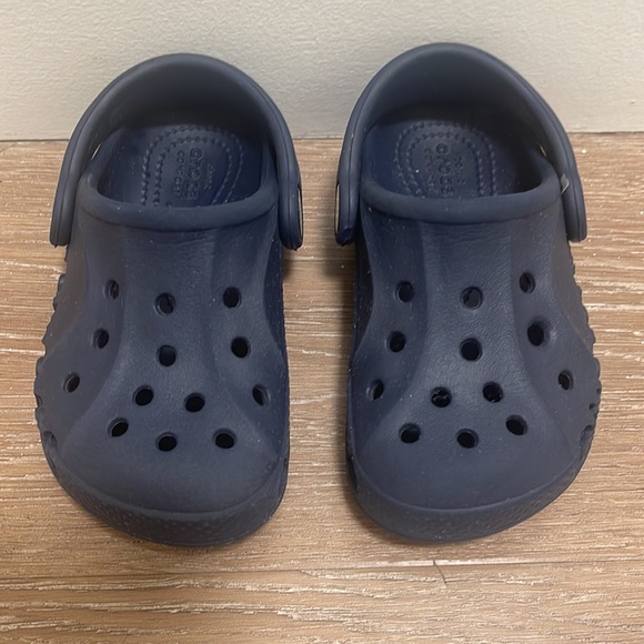 Crocs - Picture 2 of 4